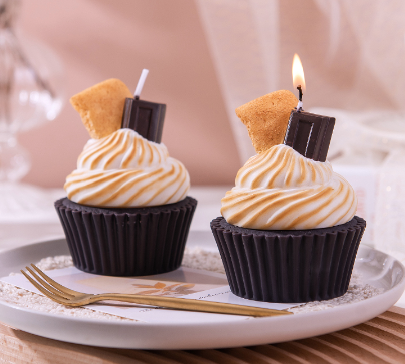 Cupcake scent candle