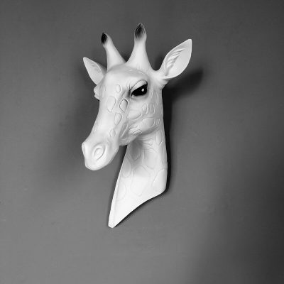 giraffe head wall décor