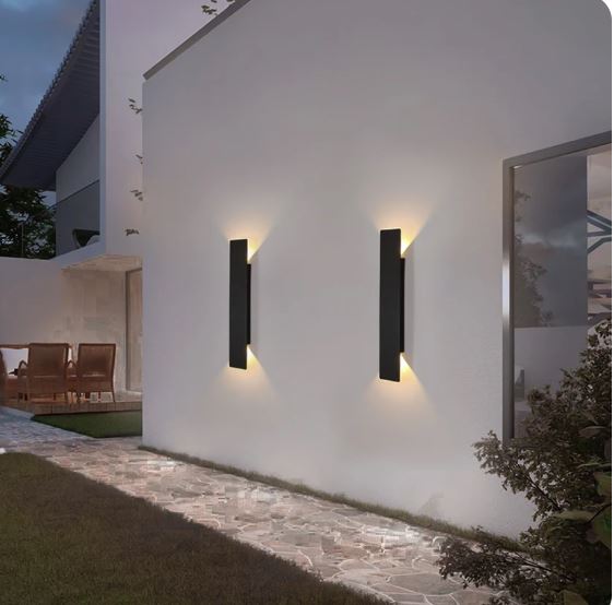 Sleek Modern LED Wall Light