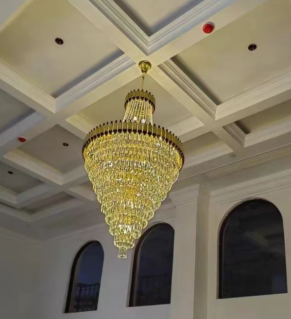 Eastern Luxury Crystal Chandelier Light black gold displayed